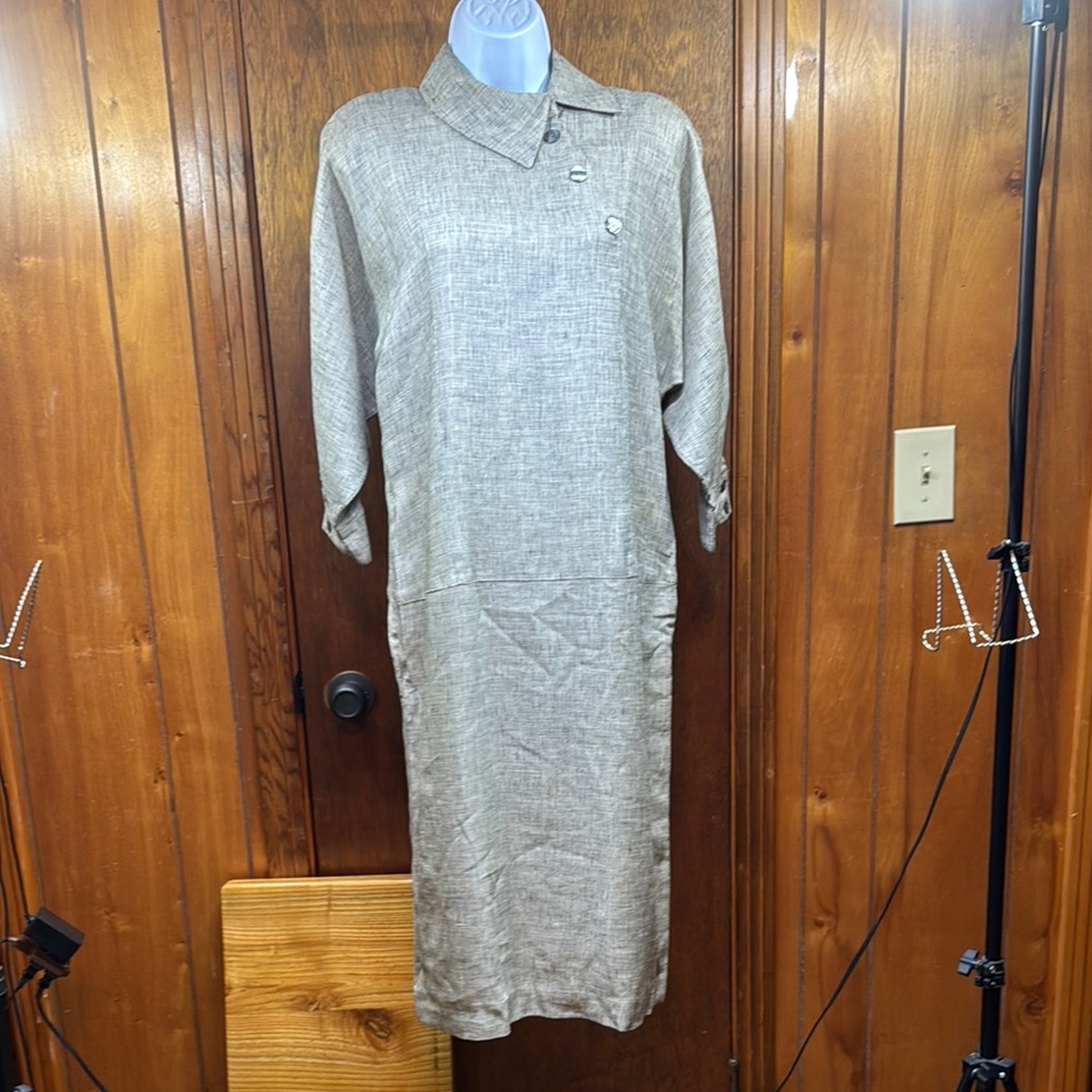 Teri Jon Asymmetrical‎ Gray & White Dress